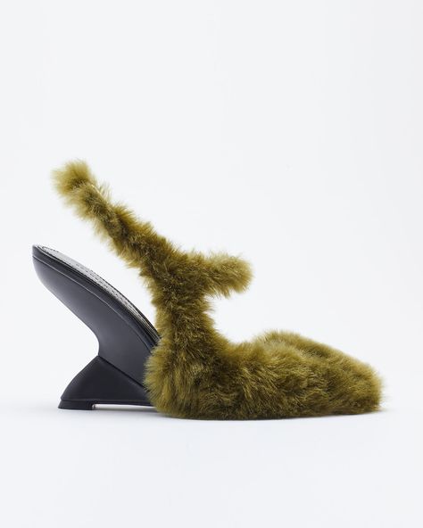 Paloma Heel Shoes Advertising Design, Fashion Major, Shoe Advertising, Goth Shoes, Designer Headbands, Green Fur, Dr Shoes, Dream Fashion, 40 Fashion