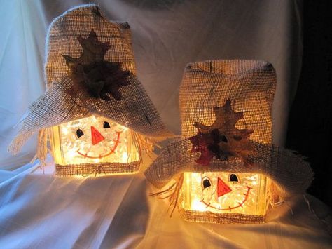 Lighted+Glass+Block+Crafts | Scarecrow lighted glass block WYSIWYG Lights in square glass container ... Glass Block Ideas, Fall Blocks, Scarecrow Face, Glass Block Crafts, Scarecrow Crafts, Lighted Glass Blocks, Fall Stuff, Fall Deco, Block Craft