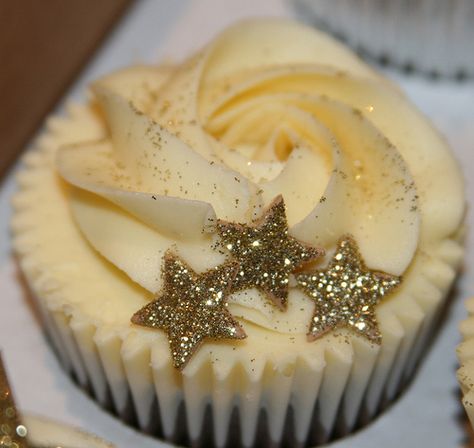 Cupcake Prices, Star Cupcakes, Cupcake Designs, Cute Cupcakes, Christmas Cupcakes, Birthday Dinners, Wedding Food, Cupcakes Decoration, Let Them Eat Cake