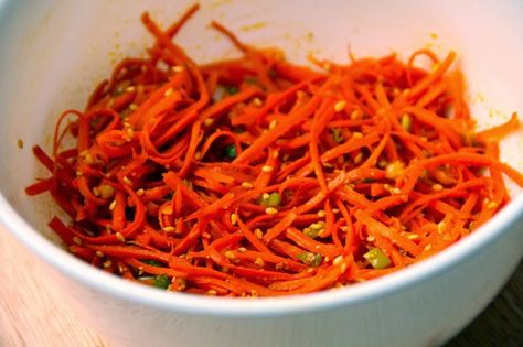 Here’s a Korean-style seasoned carrot mixture that is a better playmate for 비빔밥 bibimbap than the coriander seed–forward Korean-Russian Carrots salad famous throughout the former Soviet repub… Carrots Salad, Korean Food Recipes, Korean Vegetables, Bibimbap Recipe, Carrots Side Dish, Coriander Seed, Korean Side Dishes, Leafy Green Salads, Asian Snacks