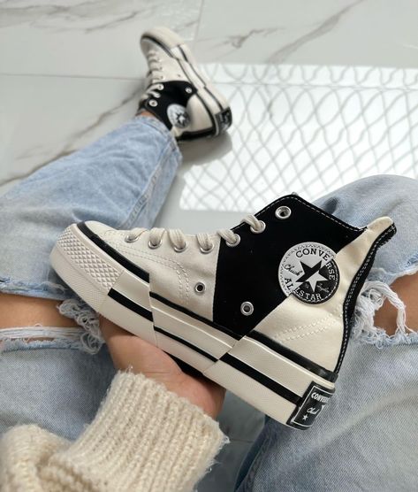 Cute Converse Shoes, Tenis Converse, Converse Aesthetic, Black And White Converse, Cute Converse, Trendy Shoes Sneakers, Preppy Shoes, Pretty Shoes Sneakers, Shoes Outfit Fashion