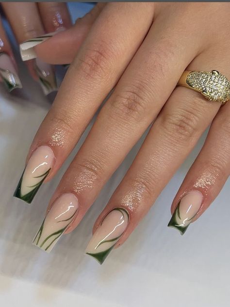 Nails Almond Shape Short, Fall French Nails, Acrylic Nails Almond, Nails Almond Shape, Acrylic Nails Almond Shape, Nye Nails, Green Acrylic Nails, Girly Acrylic Nails, Simple Acrylic Nails