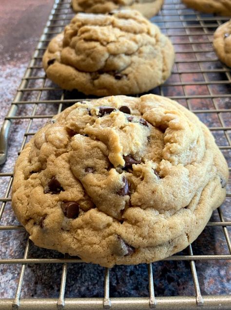 Bakery Style Peanut Butter Chocolate Chip Cookies, Soft And Chewy Peanut Butter Cookies Recipe, Choc Chip Peanut Butter Cookies, Double Peanut Butter Chocolate Chip Cookies, Peanut Butter Cookies Crisco Recipe, Thick Chewy Peanut Butter Cookies, Peanut Butter Chocolate Chip Cookies Soft, Recipes With Crunchy Peanut Butter, Peanut Butter Chocolate Chunk Cookies