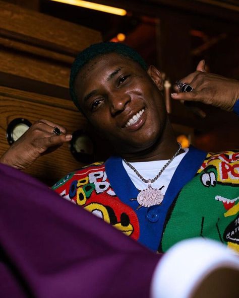 Talented Nigerian musician, Bella Shmurda makes his presence felt with this new one he calls “New Born Fela” Watch the video below. The post Bella Shmurda – New Born Fela (Official Video) appeared first on ViViPlay. Bella Shmurda, Musician, Felt, Quick Saves