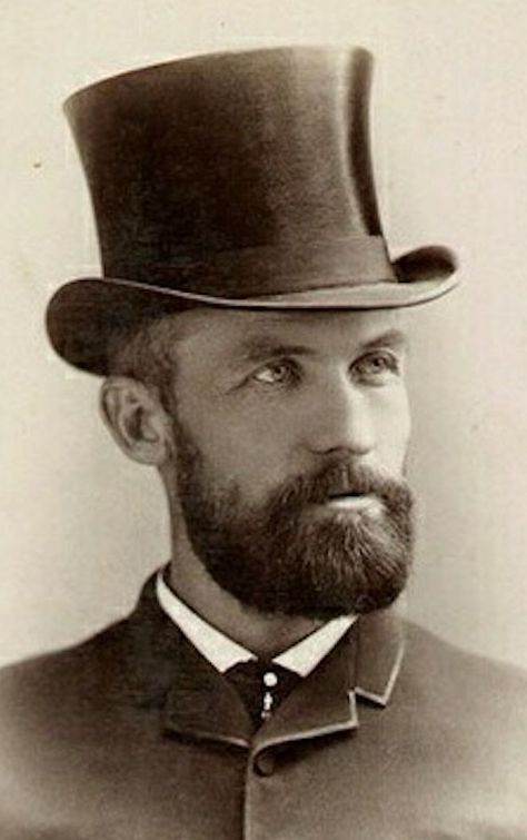 1890's Vintage Beard, Vintage Men Style, Beards And Mustaches, Victorian Men, Victorian Gentleman, Vintage Gentleman, Antique Photography, Trendy Hat, Call Of Cthulhu