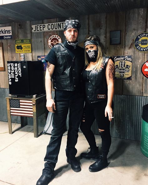 Biker Halloween costume Motorcycle Girlfriend Outfit, Bikers Costume Halloween, Bikers Halloween Costumes, Couples Biker Halloween Costumes, Biker Halloween Costume Couples, Biker Gang Outfit, Biker Theme Party Outfit, Biker Couple Costume, Biker Gang Halloween Costumes