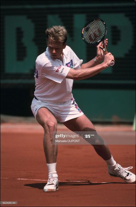 Tennis Pose Reference, Tennis Poses Reference, Tennis Pose, Sport Poses, Stefan Edberg, 남성 근육, Tennis Techniques, Tennis Men, Tennis Photos