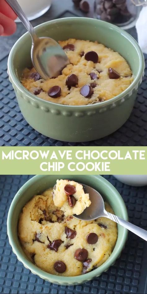 This microwave chocolate chip cookie is the perfect dessert for one! It cooks in only 40-60 seconds for a super quick, sugar fix. Mug Dessert Recipes, Microwave Chocolate Chip Cookie, Microwave Mug Recipes, Microwave Dessert, Cookie In A Mug, Healthy Chocolate Chip, Recipes Chocolate, Low Carb Cookies, Mug Recipes