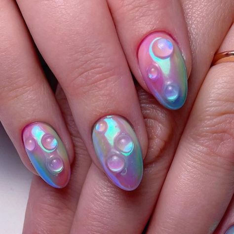 3d Bubble Nail Art, Bubbles On Nails, Bubble Nail Design, Scribble Nails, Bubbles Nails, Balloon Nails, Bubble Nail Art, Fairy Nails, June Nails