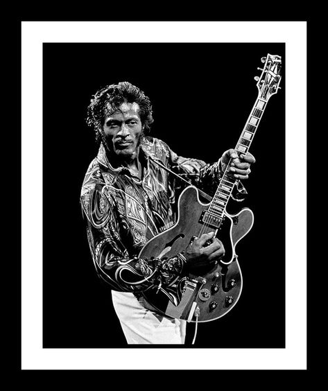 Chuck Berry Guitar, Heavy Rock, Chuck Berry, Boogie Woogie, Country Boys, Rock Music, Rock N Roll, Good Music, Rock And Roll