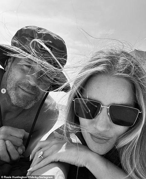 Rosie Huntington Hair, Rosie Whiteley, Jason Statham Rosie Huntington, Rosie And Jason, Jason Statham And Rosie, Holiday Snaps, Instagram Snap, Rosie Huntington, The Love Club