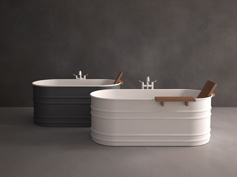 Look at this. It's a bathtub. It's real pretty. I want it. You want it. Trough Bathtub, Outdoor Bathtub, Galvanized Tub, Outdoor Tub, Steel Tub, Bath Tubs, Bad Inspiration, Stock Tank, Free Standing Bath