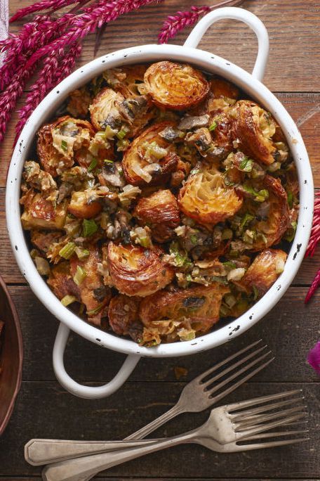 Croissant Stuffing, Traditional Thanksgiving Dinner Menu, Mushroom Stuffing, Stuffing Thanksgiving, Traditional Turkey, Traditional Thanksgiving Dinner, Thanksgiving Dinner Ideas, Thanksgiving Stuffing Recipes, Best Thanksgiving Side Dishes