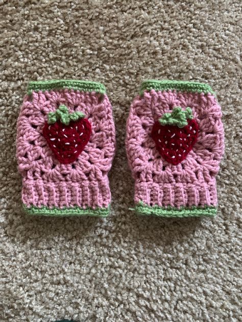 Strawberry Scarf Crochet, Strawberry Shortcake Crochet, Strawberry Craft, Strawberry Crafts, Strawberry Crochet, Tall Cake, Strawberry Theme, Fingerless Gloves Crochet Pattern, Yarn Patterns