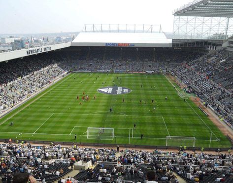 St. James' Park is an all-seater stadium, located in Newcastle, England that officially opened in 1892. It has hosted many soccer events from club football matches to 2012 Olympics and is one of the oldest association football grounds in the country. The first football team to play here was Newcastle Rangers in 1880. It is the home stadium of the famous English football club Newcastle United FC. English Football Stadiums, St James Park Newcastle, City Of Manchester Stadium, Soccer Events, Newcastle England, British Football, St James Park, Newcastle United Fc, Cleats Football