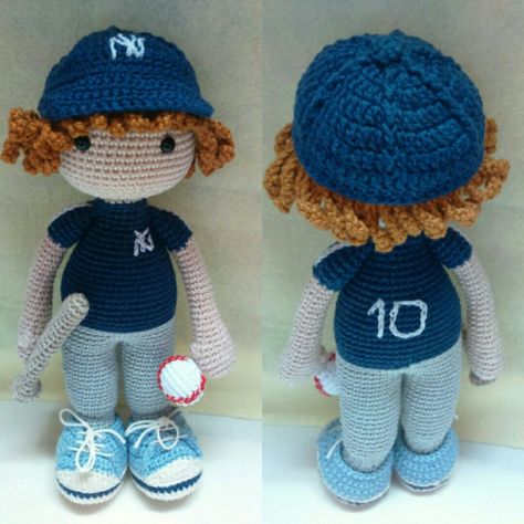 Baseball Crochet Pattern, Disney Crochet, Knitted Stuffed Animals, Dolls Ideas, Disney Crochet Patterns, Kids Crochet Pattern, Hat Patterns, Crochet Girls, Kids Baseball