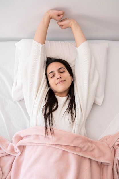 Woman Laying In Bed, Get Enough Sleep, Woman Laying, Benefits Of Sleep, Natural Face Mask, Laying In Bed, Well Balanced Diet, Improve Sleep Quality, Flexibility Workout