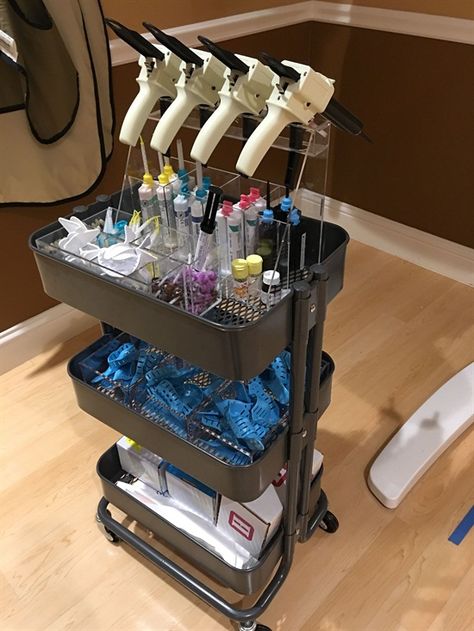 impression cart, This would be amazing Dental Lab Storage, Dental Clinic Organization, Dental Office Supply Organization, Dental Assistant Organization, Dental Assistant Organization Ideas, Dental Storage Ideas, Dental Operatory Organization, Dental Organization Ideas, Dental Drawer Organization