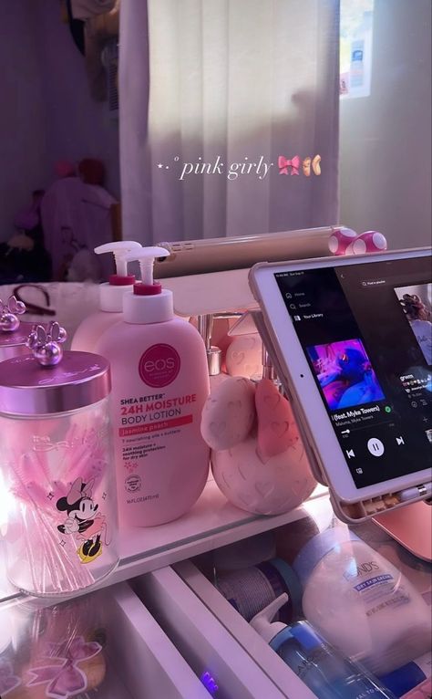 Pretty Pink Princess, Pink Lifestyle, Pink Life, Cream For Dry Skin, Pretty Skin, Pink Girly Things, Pink Vibes, Body Care Routine, Body Skin Care Routine