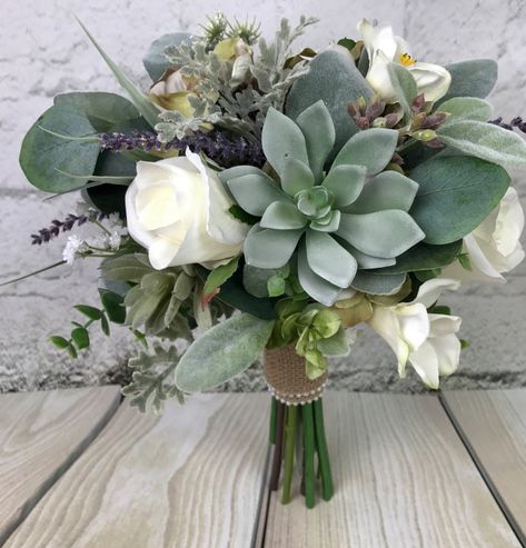 Succulents In Bouquet, Popular Wedding Bouquets, Wedding Flowers Succulents, Succulent Wedding Decorations, Succulents Bouquets, Succulent Bridal Bouquet, Succulent Wedding Bouquet, Succulents Wedding Flowers, Bouquet Succulent