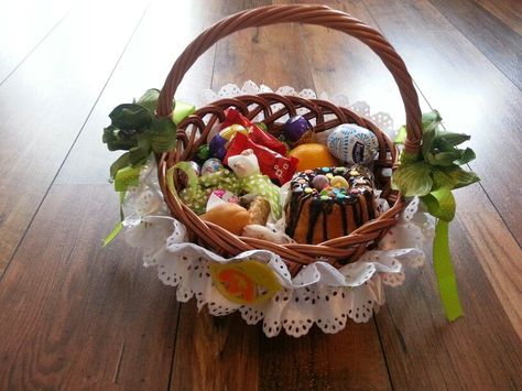 Traditional Polish Easter basket Polish Easter Basket, Polish Easter, Easter Basket, Easter Baskets, Picnic Basket, Easter, Tea, Quick Saves