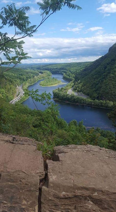 Delaware Water Gap (5312×2988) Delaware Water Gap, Princess Cruise Ships, Fairy Queen, American Road Trip, Travel Humor, World Photography, Outdoor Art, Best Places To Travel, Delaware