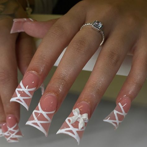 Classy White Acrylic Nails, Nails With Bow Design, Doll Nails, Bts Nails, Nails Duck, Tech Education, Nails Unique, Nails Tattoo, Nail Tek