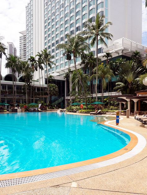 Hotel Swimming Pool Outdoor, Pool Hotel, Hotel Swimming Pool, Singapore Hotels, Big Pools, Shangri La Hotel, Hotel Pool, A Breath Of Fresh Air, Modern Hotel