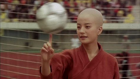 Shaolin Soccer (Stephen Chow, 2001) Shaolin Soccer, Stephen Chow, Messi Photos, Ian Mckellen, Gandalf, Room Art, Handsome Anime, Brad Pitt, Kung Fu