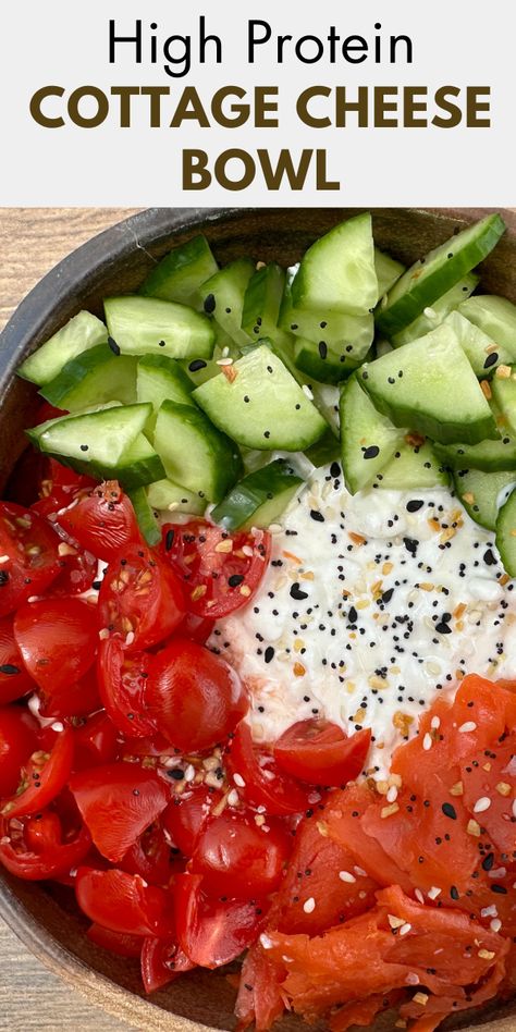 This protein bowl with cottage cheese, smoked salmon, cucumber, tomatoes and everything bagel seasoning is a fast, easy & nutritious breakfast! Cottage Cheese Crab Bowl, Cottage Cheese Bowl Ideas, Cottage Cheese Smoked Salmon, Cottage Cheese Cucumber, Salmon Cottage Cheese, Weight Watchers Cottage Cheese Bowls, Smoked Salmon Cottage Cheese, High Protein Cottage Cheese Bowls, High Protein Bagels With Cottage Cheese