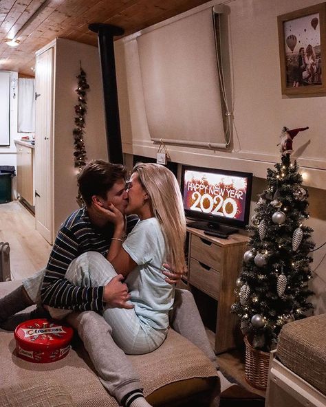 Romantic Games, Romance Aesthetic, Saturday Weekend, Chloe Walsh, Goals Pictures, Couple Relationship, Boyfriend Goals, Relationship Goals Pictures, Christmas Couple