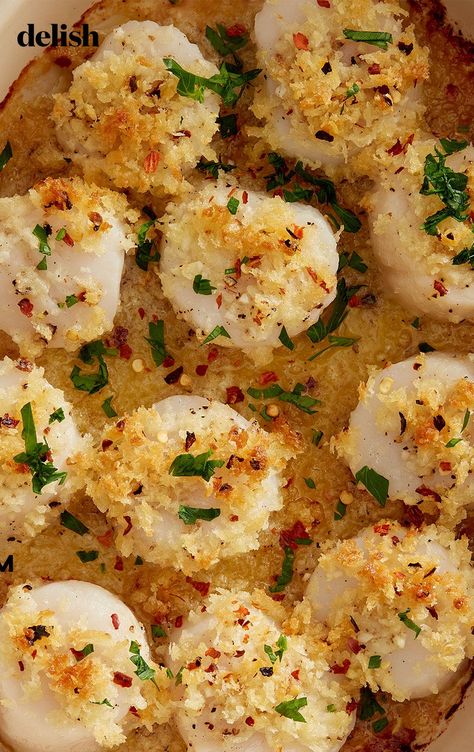 Scallop Recipes Baked, Bay Scallop Recipes, Feast Of The Seven Fishes, Spicy Seafood, Seafood Dish Recipes, Baked Scallops, Seven Fishes, Easy Seafood, Scallop Recipes