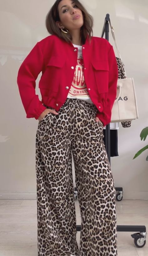 Leopard Print Outfits, Blazer Outfits Casual, Leopard Outfits, Animal Print Outfits, Chique Outfits, Rock Outfits, Cute Preppy Outfits, Fall Fits, Red Pants