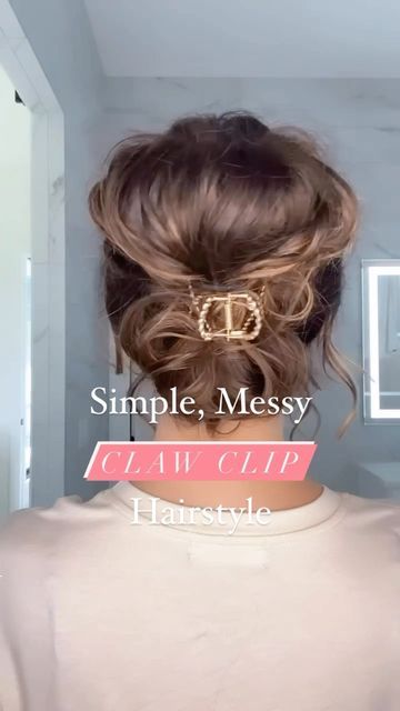 Ali Noskowiak on Instagram: "Another go-to for delaying washdays or transition hairstyles✨⁣ ⁣ 🛍️ Pack of gold claw clips in my amazon list, linked in bio.⁣ ⁣ *some links contain affiliate codes.⁣ ⁣ ⁣ ⁣ ⁣ ⁣ ⁣ ⁣ ⁣ ⁣ ⁣ ⁣ #clawcliphairstyles #clawclip #longhairstyles #myhairjourney #healthyhairroutine #beachwaves #naturallywavy #wavycurly #wavyhairroutine #wavyhairtutorial #hairtransformation #brunette #curlygirl #curlcare #wavyhairstyle #washday #wavyhair #longhair #embraceyourcurls #curlyhairroutine #longwavyhair #beachwaves #curlpattern ⁣#transitionhairstyles" Wavy Hairstyles Tutorial, Healthy Hair Routine, Clip Hairstyles, Curl Pattern, Curly Hair Routine, Long Wavy Hair, Claw Clip, Curly Girl, Hair Transformation