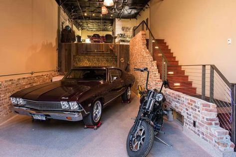 Garage Man Caves, Biker Garage, Personality Board, Loft Garage, Man Garage, Garage Design Interior, Whiskey Room, Garage Loft, Tiki Bars