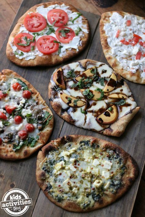 Dinner Recipes Pizza, Flatbread Appetizers, Vegetarian Flatbread, Flatbread Toppings, Mediterranean Flatbread, Healthy Flatbread, Easy Flatbread Recipes, Flatbread Pizza Recipes, Pizza Wraps