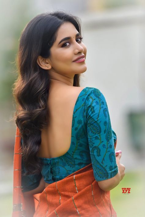 Nabha Natesh Photos, Nabha Natesh, Movie Reviews, Beautiful Saree, Indian Beauty Saree, Actress Photos, Desi Beauty, Bollywood Actress, Beauty Women