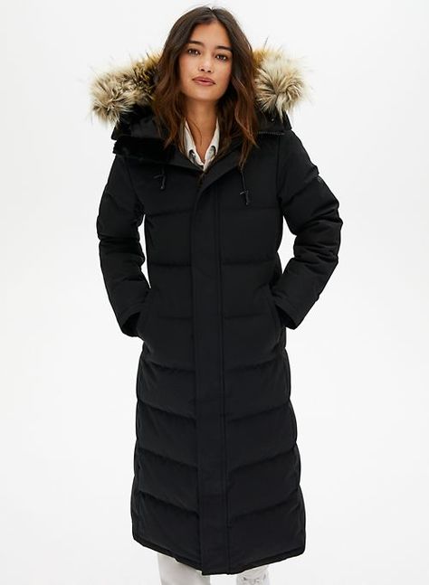 PARKA LONG ST. ANTON | Aritzia Mod Fashion Women, Ladies Coats, Middle Eastern Fashion, Black Wardrobe, Parka Style, Long Parka, Fur Parka, Ski Fashion, Types Of Jackets