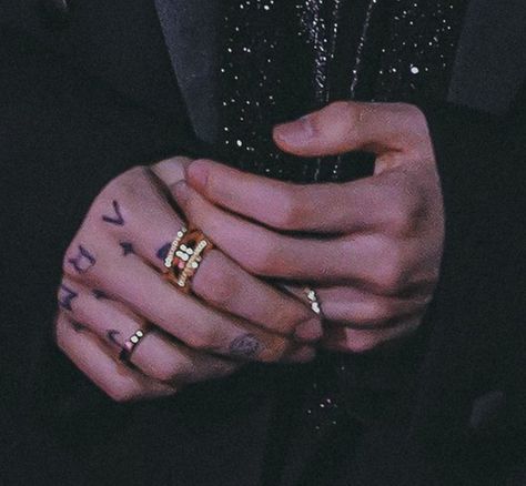 #Jungkook #JK #BTS #hands Naruto Tumblr, Hands Icon, Star Candy, Jungkook Aesthetic, Bts Korea, Foto Jungkook, Blackpink Jisoo, Bts Boys, Tattoo Photos