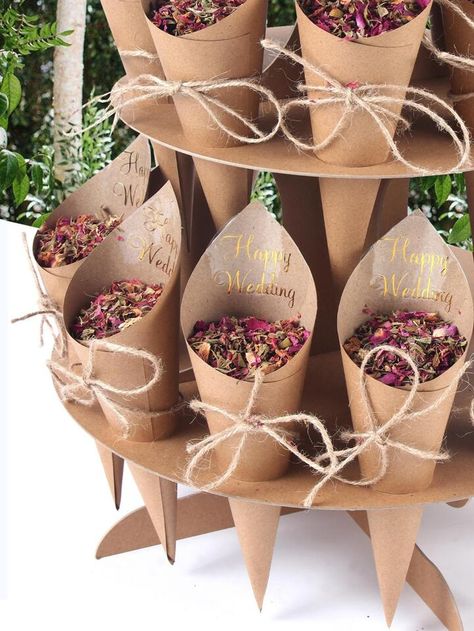 Confetti Cone Holder, Confetti For Wedding, Wedding Cones, Kraft Paper Wedding, Throwing Confetti, Confetti Cones, Christmas Candy Bag, Flower Confetti, Wedding Send Off