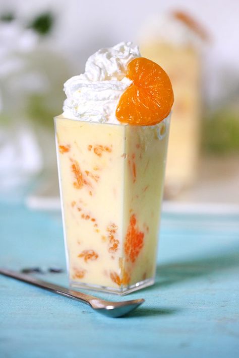 Mandarin Orange Dessert, Mandarin Orange Dessert Recipes, Orange Recipes Dessert, Kue Macaroon, Orange Dessert, Pineapple Dessert Recipes, Cheesecake Vegan, Pineapple Desserts, Peach Desserts