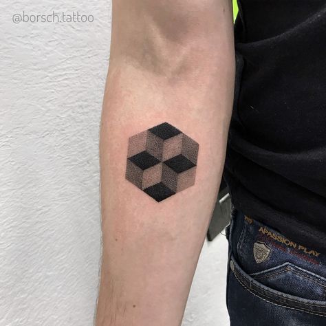 Simple Dot Work Tattoo, Perspective Tattoo Illusions, Geometric Illusion Tattoo, Small Dotwork Tattoo, Dot Shading Tattoo, R.i.p Tattoos For Men, Tattoo Illusion, Tattoo Puntillismo, Thomas Tattoo