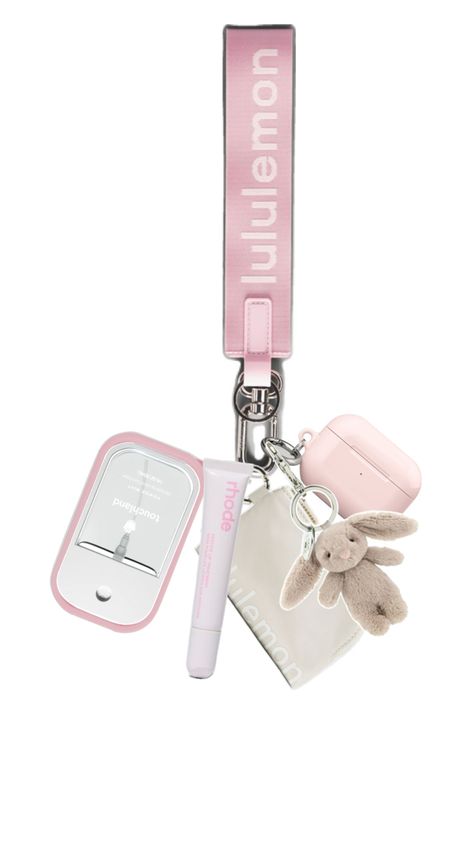 What To Put On Your Keychain, Wristlet Keychain Aesthetic, Lulu Lemon Keychain Aesthetic, Lulu Key Chain, Lulemon Keychain, Keychain For Car Keys, Pink Keychain Aesthetic, Lulu Keychain Aesthetic, Lululemon Keychain Ideas