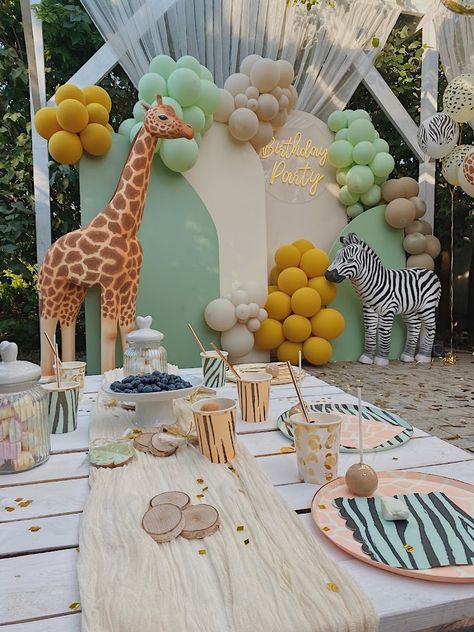 @mishura_kids instagram Safari Decorations Party, Jungle Thema, Animal Theme Birthday, Wild Birthday Party, Boys First Birthday Party Ideas, Jungle Theme Birthday, Jungle Birthday Party, Baby Boy 1st Birthday Party, Twins 1st Birthdays