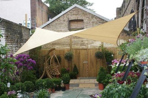 DIY Sun Shade Ideas | ... Sunshades and Patio Ideas Turning Backyard Designs into Summer Resorts Garden Sail, Ombra Pergola, Design Per Patio, Sail Canopy, Outdoor Patio Garden, Sail Canopies, Backyard Shade, Sun Shade Sail, Sun Sail Shade