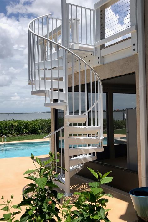 Outside Spiral Staircase, Outdoor Spiral Staircase Decks, Spiral Staircase Outdoor Modern, Outdoor Spiral Staircase, Beach House Spiral Staircase, Spiral Staircase Outdoor, External Spiral Staircase, Rooftop Patio Design, Round Stairs