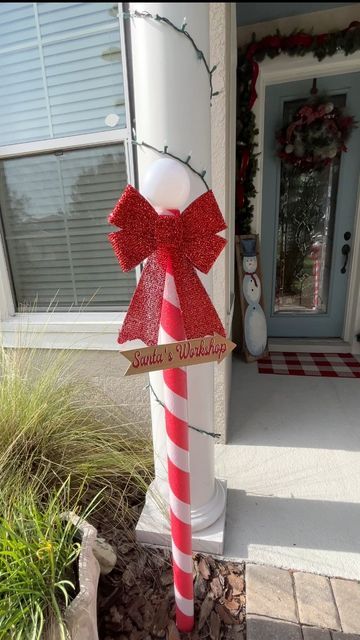 Christmas Pool Noodle Crafts, Christmas Pool Noodle, Red Pool, Pool Noodle Crafts, Ideas Navidad, Pool Noodle, A Broom, Pool Noodles, December 12