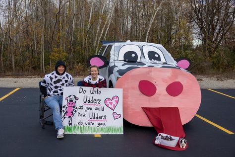 Cow Themed Trunk Or Treat Ideas, Cow Trunk Or Treat Ideas For Cars, Cow Trunk Or Treat, Trunk Or Treat Cow Theme, Farm Animal Trunk Or Treat, Trunk Or Treat Ideas For Cars Farm Theme, Barnyard Trunk Or Treat, Farmer Trunk Or Treat, Western Trunk Or Treat Ideas