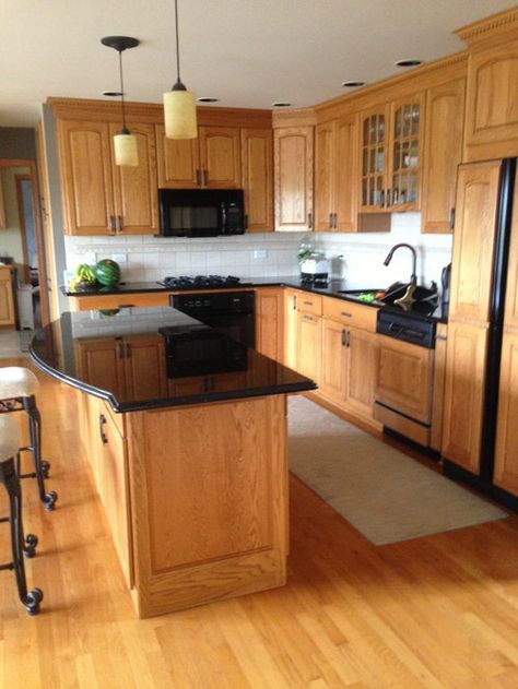 Golden Oak Cabinets, Golden Oak Floors, Paint Your Cabinets, Light Oak Cabinets, Honey Oak Cabinets, Maple Kitchen Cabinets, Oak Cupboard, Maple Kitchen, Pine Kitchen