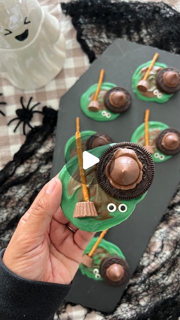 Nikki Le on Instagram: "Comment “witch” to get a 🔗 to everything you need to create these easy-to-make melted witch bark 🧙🏼‍♀️👻🍫 https://liketk.it/4TCRz  ⠀⠀⠀⠀⠀⠀⠀⠀⠀⠀⠀⠀  Thank you to Sasha @sashacakeschicago for sharing this fun Halloween sweet treat idea! 🖤  ⠀⠀⠀⠀⠀⠀⠀⠀⠀⠀⠀⠀  #ltkseasonal #ltkhalloween #target #targetstyle #walmart #walmartfinds #makeitwithmichaels #michaelsstores"